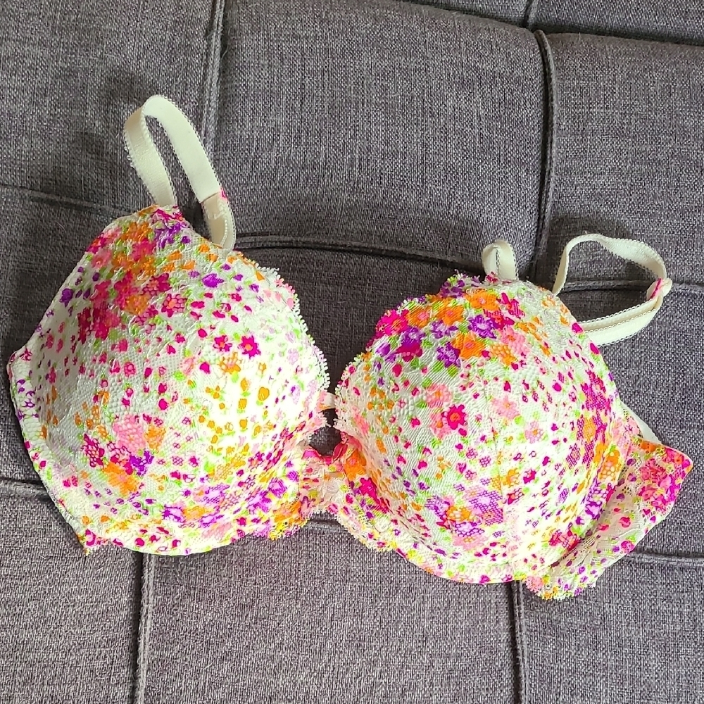Dream Angels Perfect Coverage Floral Multicolor‎ Bra 34C Victorias Secret